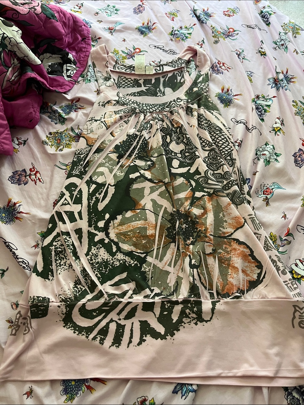 JSTER Pale Pink Tank with Green and Rust Dragon Graphic Y2K